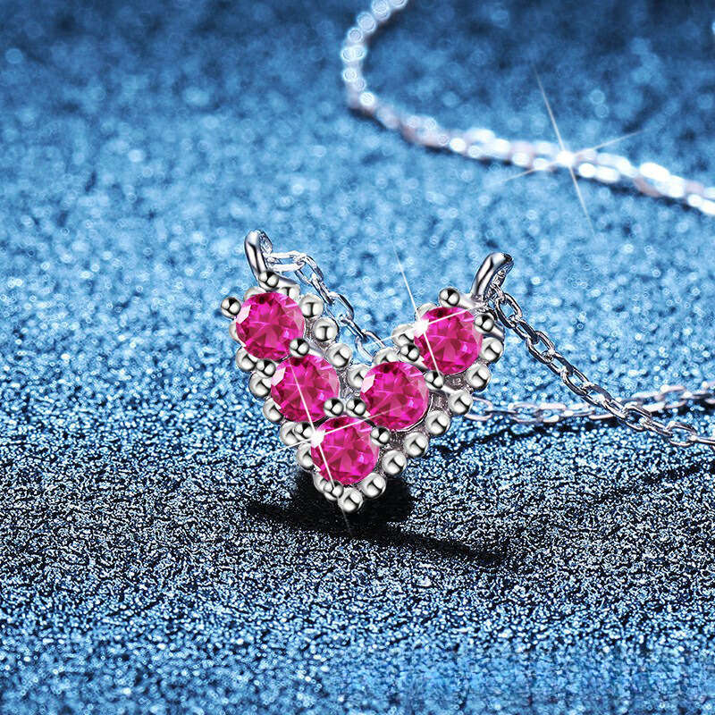 Moissanite Sier V-shaped Heart Necklace Elegant Heart-shaped Collarbone Chain Light Niche Accessories Choker