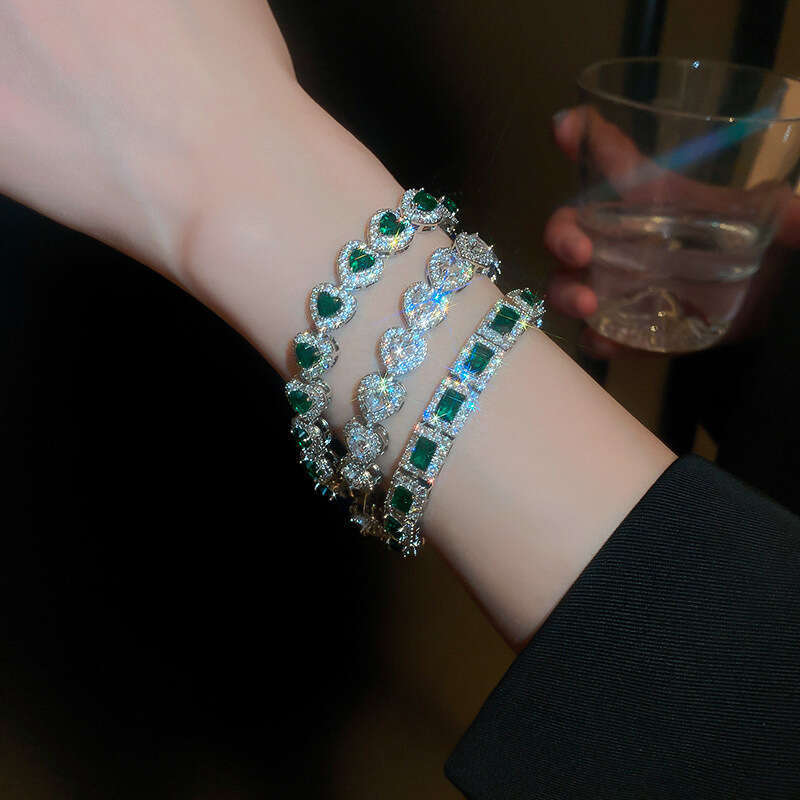 New Luxury Jewelry Designer Bracelet Green Gemstone Diamond Bracelet Bohemian Fashion Heart Bracelet for Women High-end Women's Bracelet Autumn A