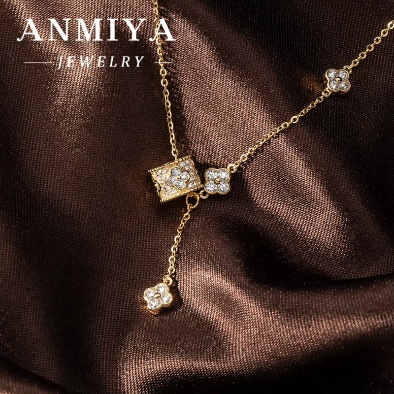 Light Luxury Design High Sense Four-leaf Clover Fringe 925 Silver Necklace Sweet Girl Necklace