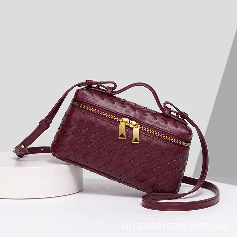 Free Shipping Designer Luxury Women's Handwoven New Fashion Single Shoulder Lunch Box Bag Practical Trendy Handheld Crossbody Box Bag Casual Hand
