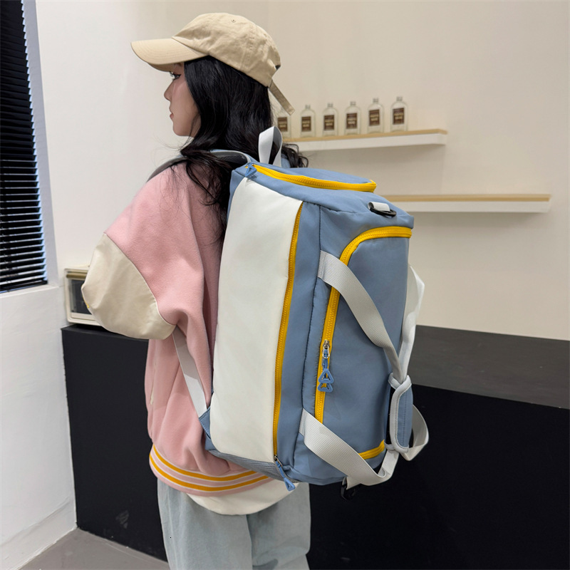 New Large Capacity Gym Handheld Crossbody Shoulder Three-In-One Travel Dry Wet Separation Sports Training Bag