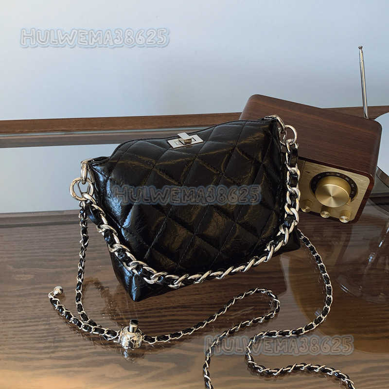 High-end Small Style Quilted Handbag for Women 2025 New Trendy Commuter Fashion Chain Crossbody Bucket Bag H250806