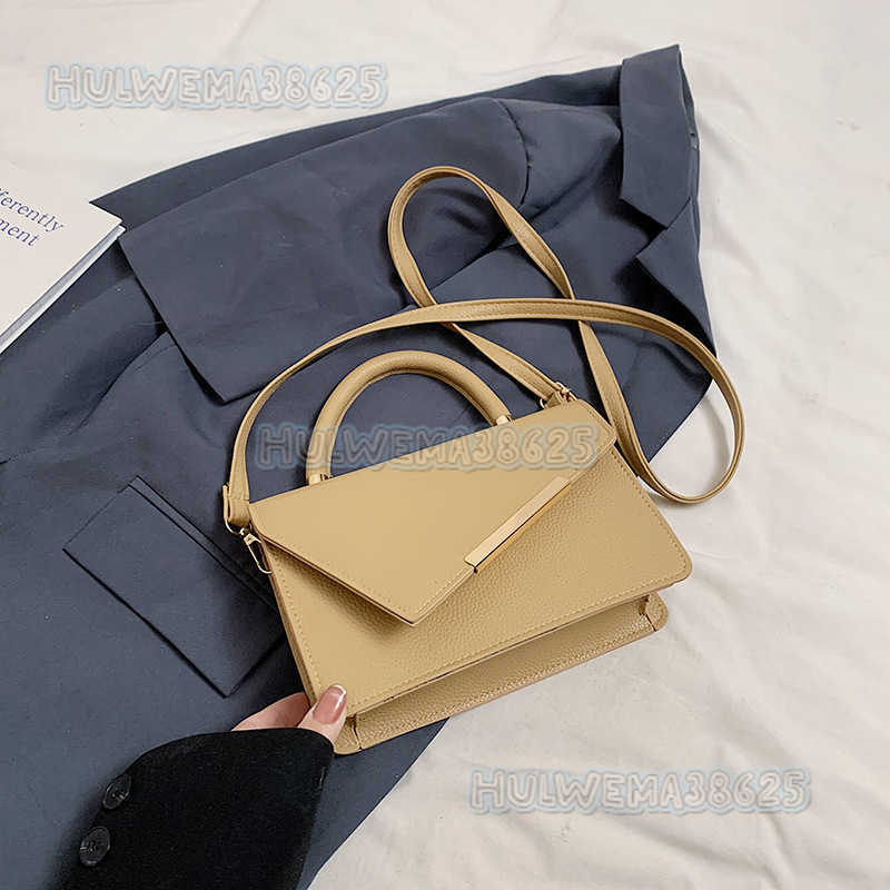 Trendy Niche Design Crossbody Small Square Bag for Women 2024 New Fashionable Handbag Autumn Winter Season H250806