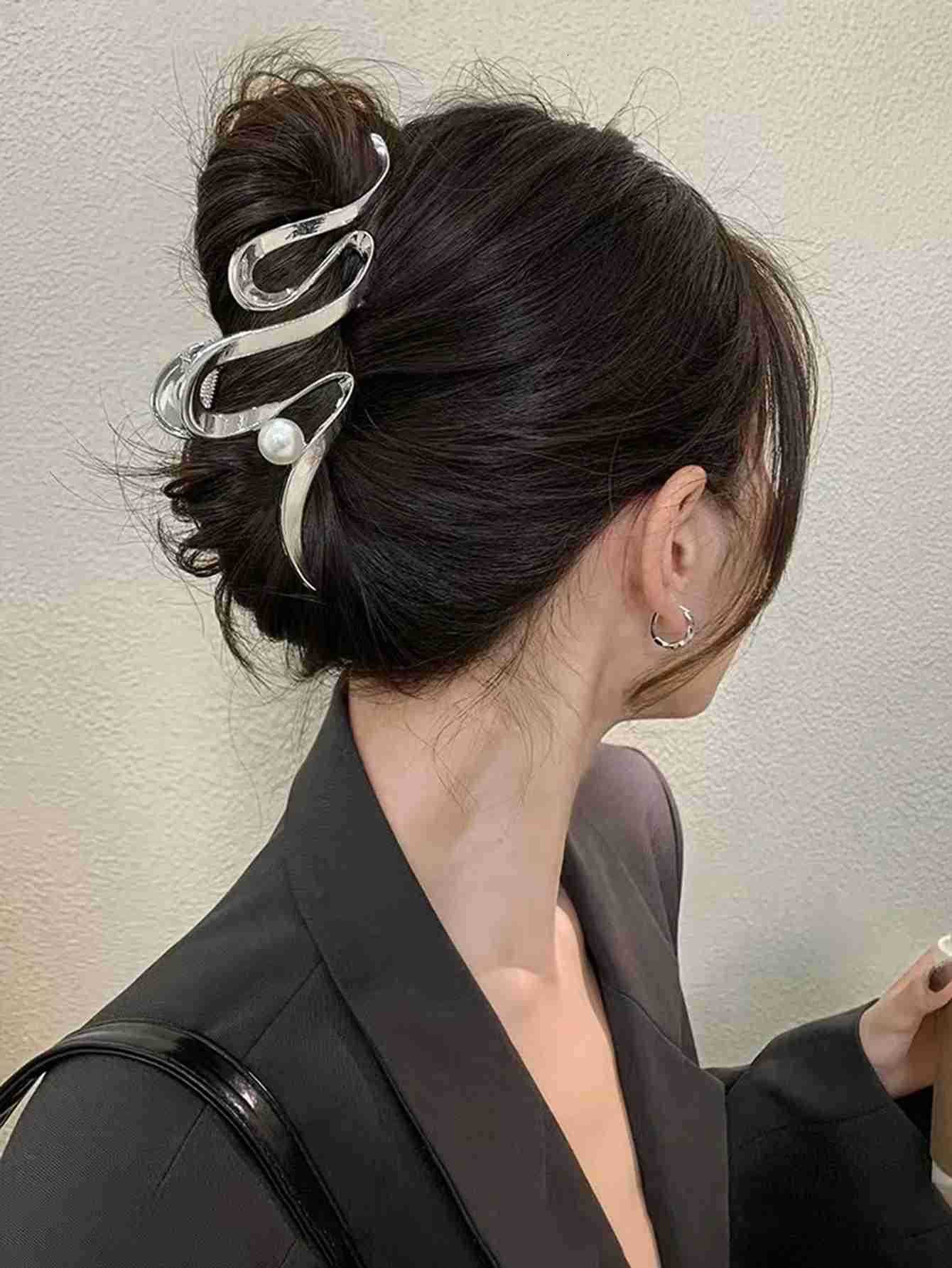 1 Pcs Hair Claw Clips Large Hair Clips for Thick Hair Silver Hair Clips Big Jaw Clips for Hair Non-Slip Hair Clips for Women U250807