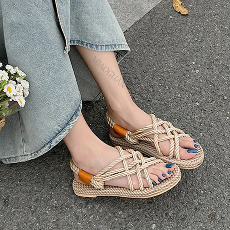 2025 Summer Womens Hemp Rope Woven Sandals Roman Rainbow Color Bohemian Straw Flat Sandal Casual Slip on Beach Shoes for Women 250801