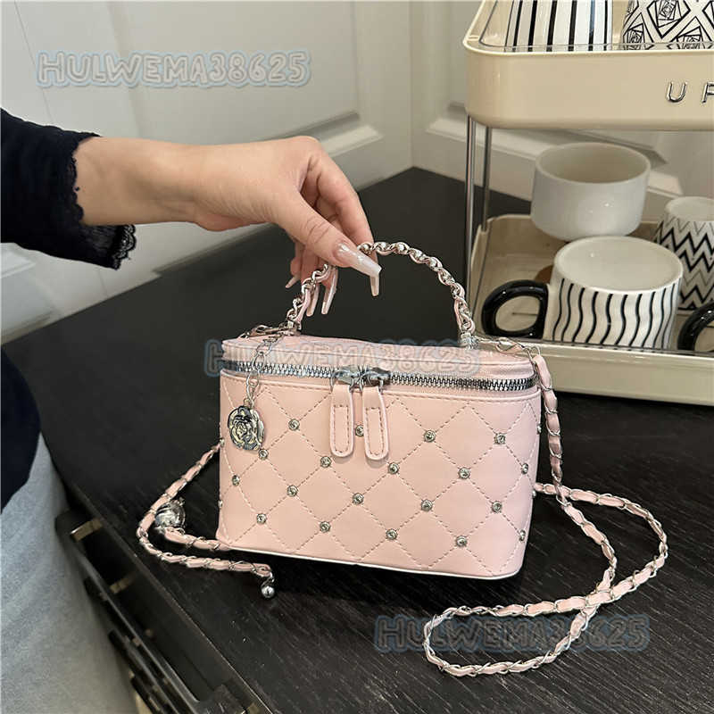 Fashion Quilted Chain Small Bag for Women 2025 New High-end Shiny Diamond Box Bag Stylish Shoulder Crossbody Bag Trendy H250806