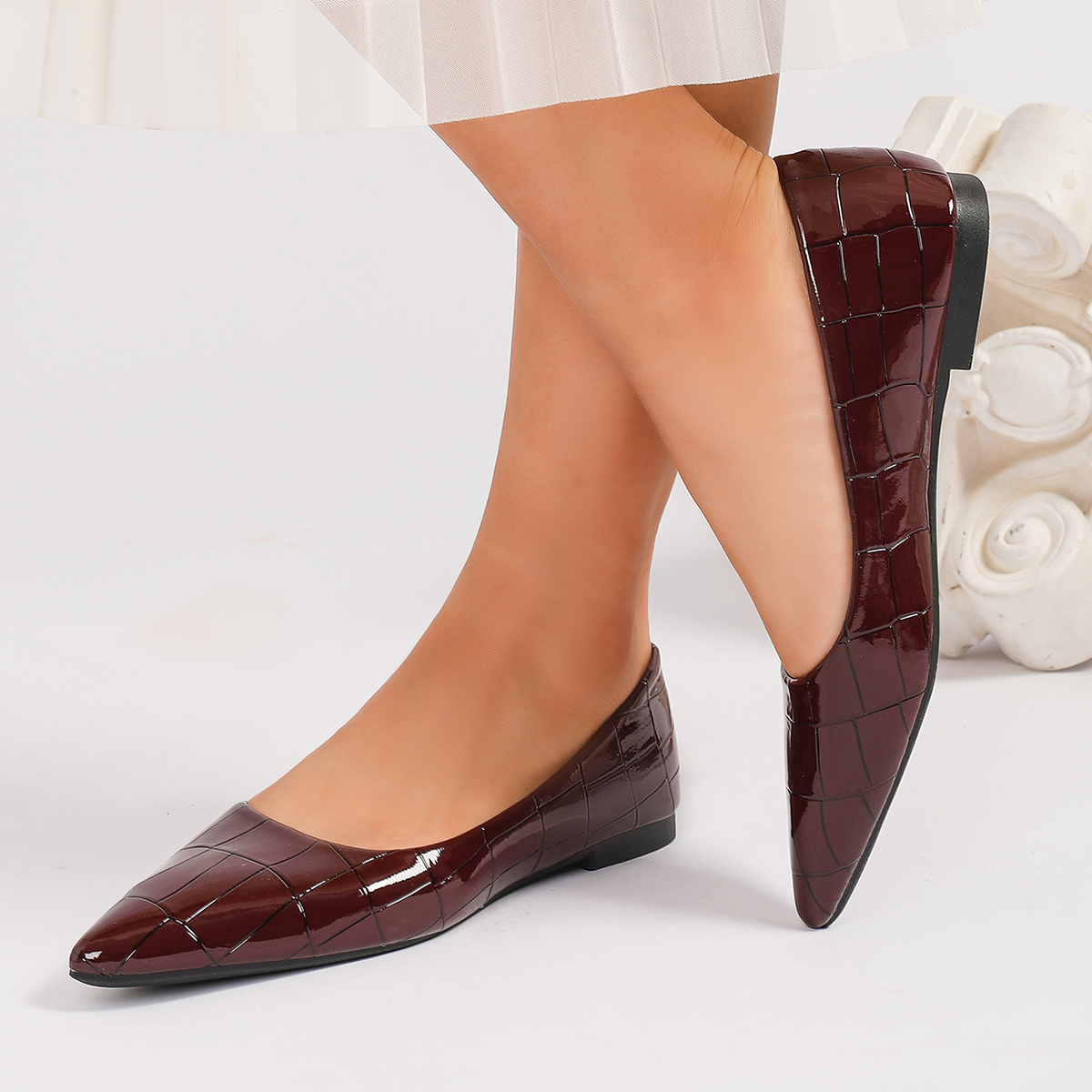 Sandals women's flat shoes New autumn warm solid color one-piece shallow toe pointed toe casual and comfortable