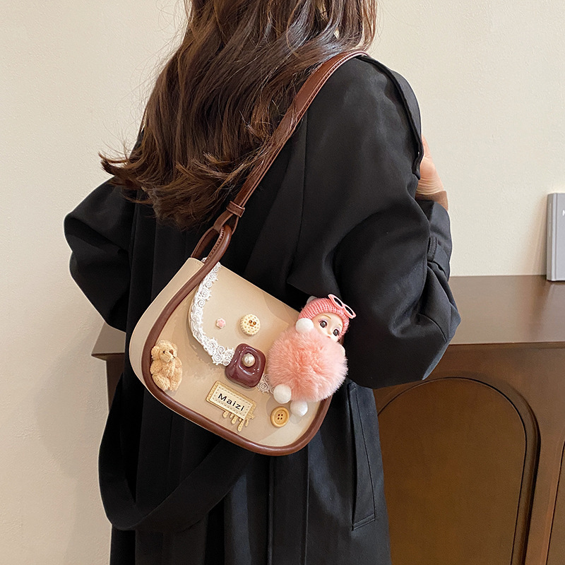 Free shipping designer Handmade DIY Cartoon Fashion Exquisite Women Shoulder Bag Korean Version Niche Design Soft Girl Trendy Crossbody Bag