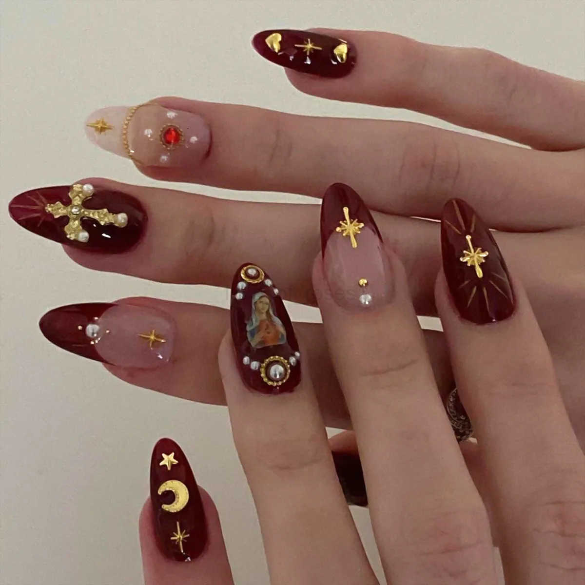 24pcs Baroque Style False Nails with Gold Moon Star Design Almond Fake Nail Patches Wearable Heavy Metal French Press on Nails Z250807