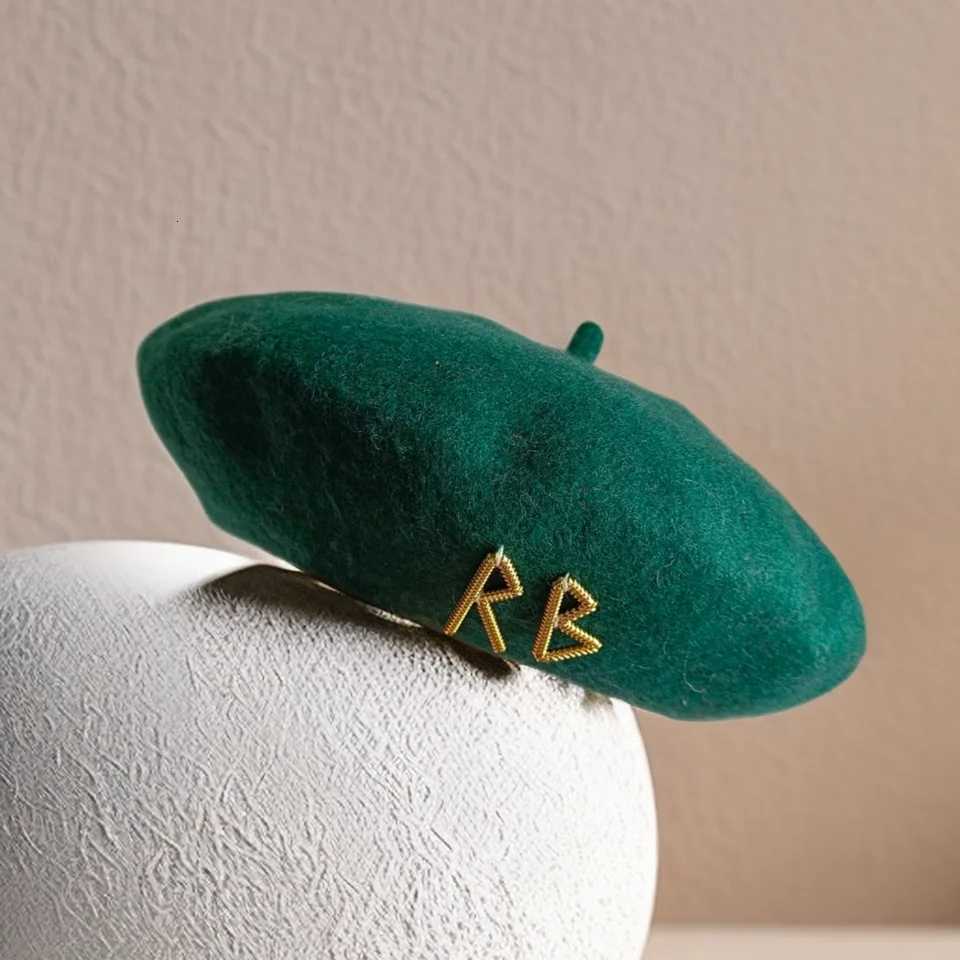 Womens French Beret English Letters Autumn and Winter Wool Hat Can Color Womens Hat XJ250807
