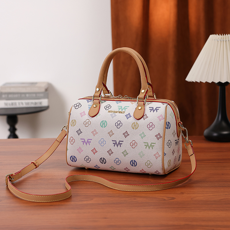 MKF designer bag free shipping Light luxury high-quality fashionable simple shoulder bags new outdoor versatile womens crossbody bag
