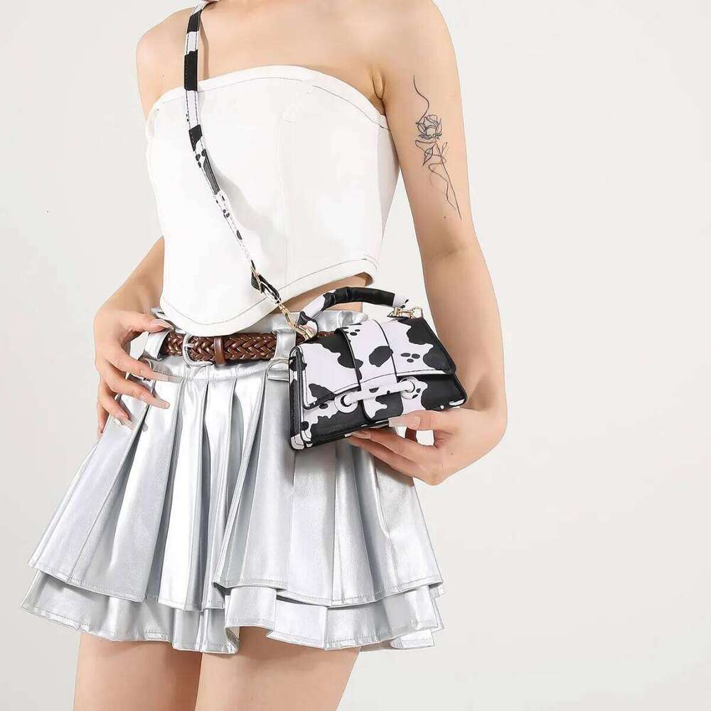 Solid Color Hand-Held Shoulder Casual And Versatile Armpit Bag