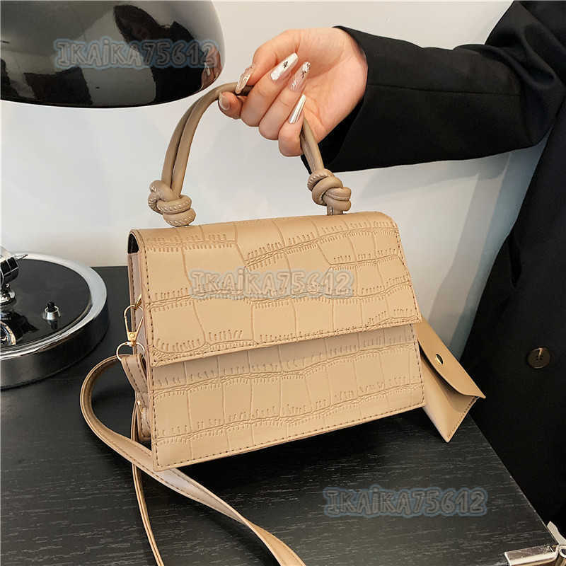 Trendy Fashion Simple Celebrity Stylish Handbag 2023 New Versatile Crossbody Bag Small Square Bag for Women H250806