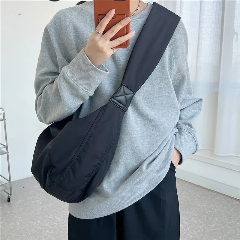 Fashion Summer Large Capacity Casual Nylon Women Shoulder Bag Korean Style Hobos Bag Youth Crossbody Shoulder Bag 250805