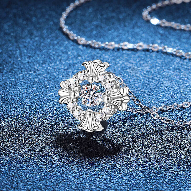 Iced Out VVS Heart Element Dynamic Pendant for Women 50 Points Moissanite Necklace