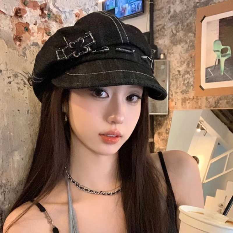 2K Personalized Hole Design Denim Newsboy Hats for Women and Men Spring Summer New Travel Versatile Niche Octagonal Berets XJ250807