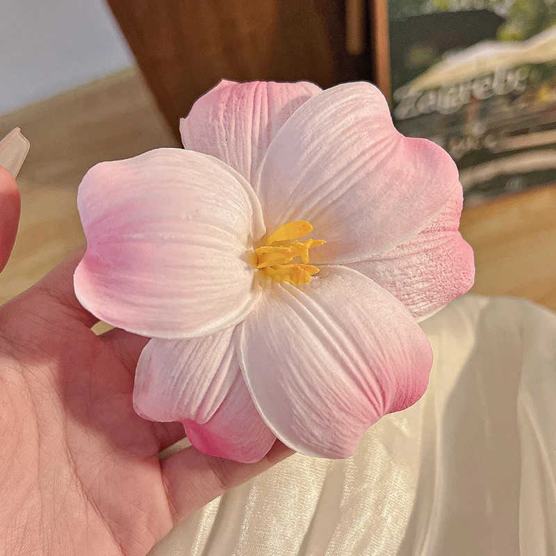 Bohemia Small Hair Clip Fashion Women Beach Vacation Tulip Flower Hair Clips Flower Duckbill Barrettes Hairpin Summer Girls U250807