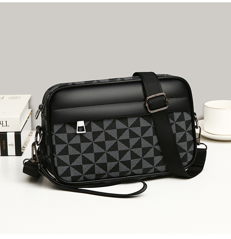 Free Shipping Designer Luxury Men's Shoulder Bag Soft Leather Texture Business Casual Crossbody Bag Simple Luxury Multifunctional Wristlet Casual