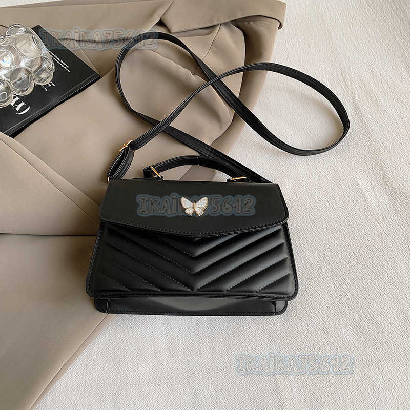 Minimalist Trendy Fashion Crossbody Bag 2024 Autumn New Style Quilted Shoulder Bag Niche Versatile Handheld Small Square Bag H250806