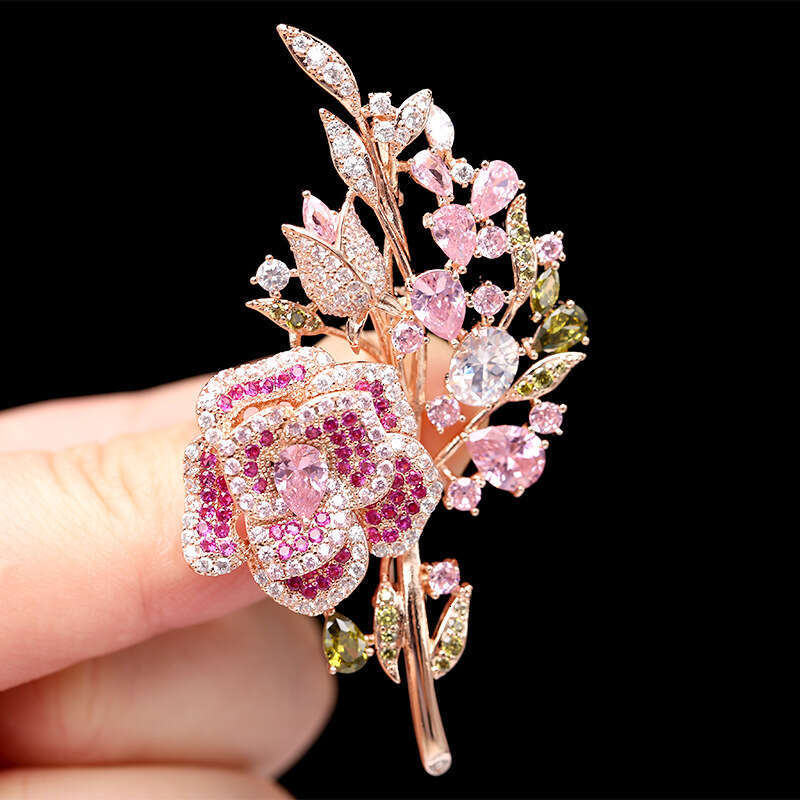 Korean Heavy Industry Pink Zircon Rose Bouquet Elegant Suit Cheongsam Brooch Pin for Women