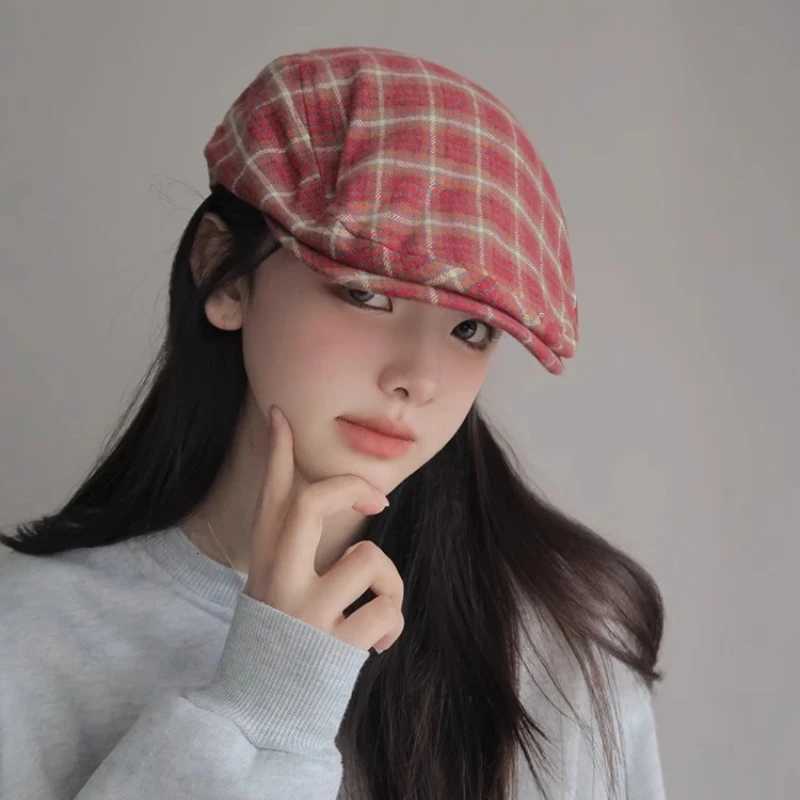 Retro Literary Color Matching Plaid Berets for Men and Women Summer Travel Leisure Sunscreen Niche Versatile Forward Hat XJ250807