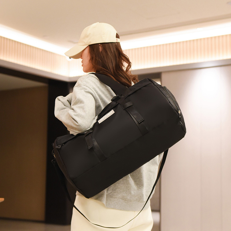 Fashion Multi-Functional Shoulder Foldable Large Capacity Travel Versatile Color-Block Sports Gym Bag