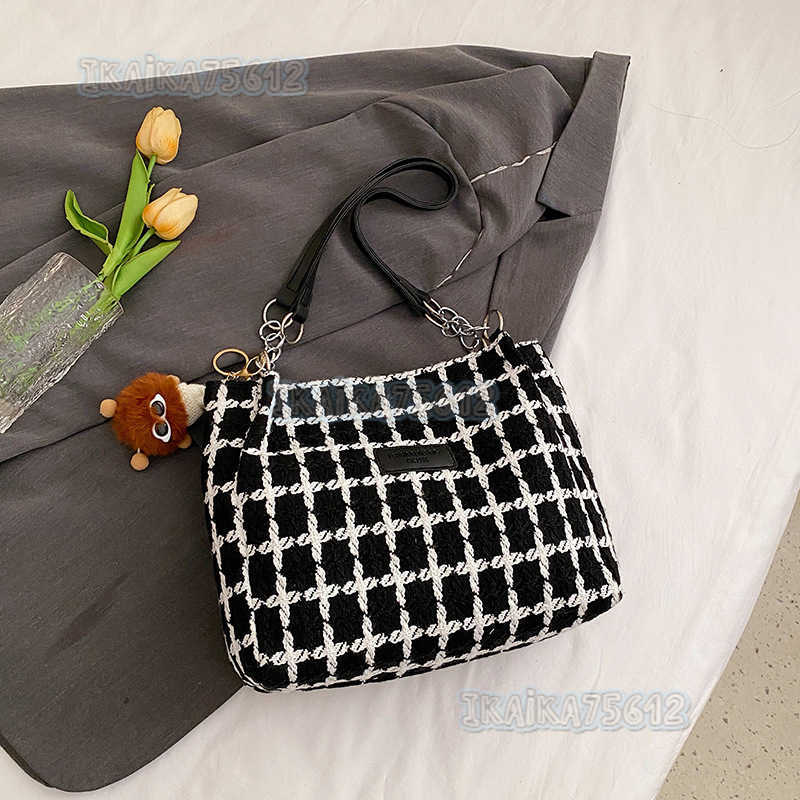 Large Capacity Fashion Commuter Bag for Women Tote Bag 2023 New Versatile Style Shoulder Underarm Bag H250806