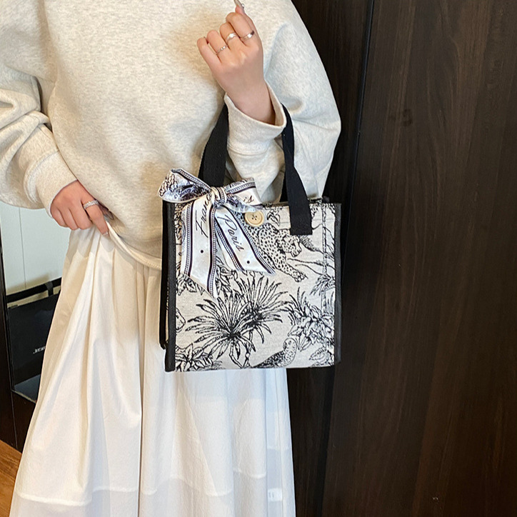 Free Shipping Designer Luxury Large Capacity Commuter Tote Bag Fashion Shoulder Bag For Women Ins Mommy Bag College Student Class Handbag Casual Shopp