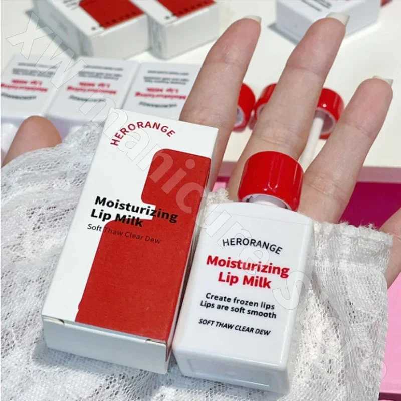 Lip Balm Exfoliating Softening Lip Lines Deep Moisturizing Anti-drying and Peeling Natural Plant Anti-cracking Lip Care ProductsXJ250807