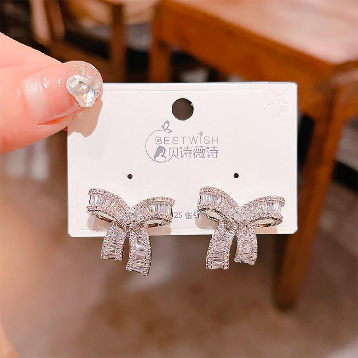 Women's Accessories Free Shipping Designer Luxury Jewelry Thick Gold Color Retention High-quality Exquisite Zircon Earrings High-end Studs