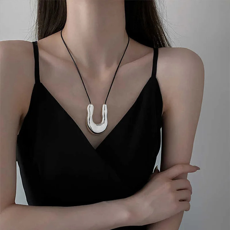 Punk Large U-Shape Geometric Pendant Necklace Women MenHorseshoe Adjustable Long Leather Rope Sweater Chain Necklaces Jewelry 250805