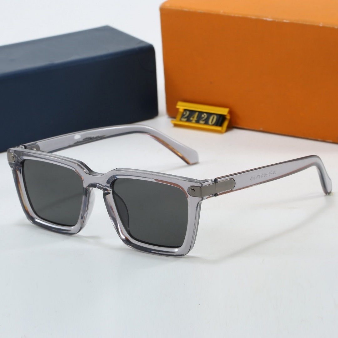 Top designer Luxury Sunglasses for women and Men Eyeglasses Outdoor Shades Big Square Frame Fashion Classic Lady Sun glasses Mirrors Quality02