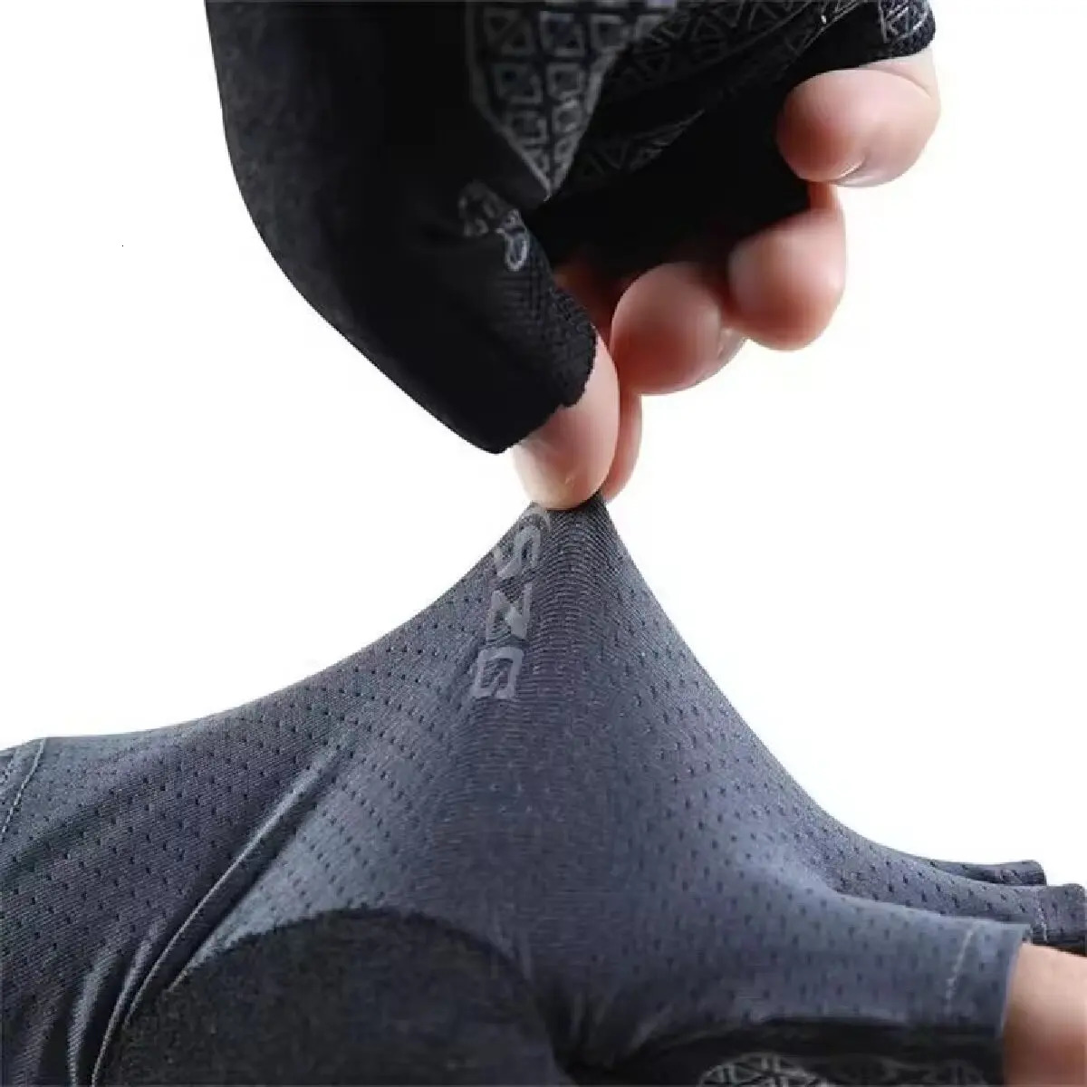 Professional Gym Fitness Breathable AntiSlip Women Men Half Finger Summer Fishing Cycling Fingerless Gloves Female Bicycle Bike 250729