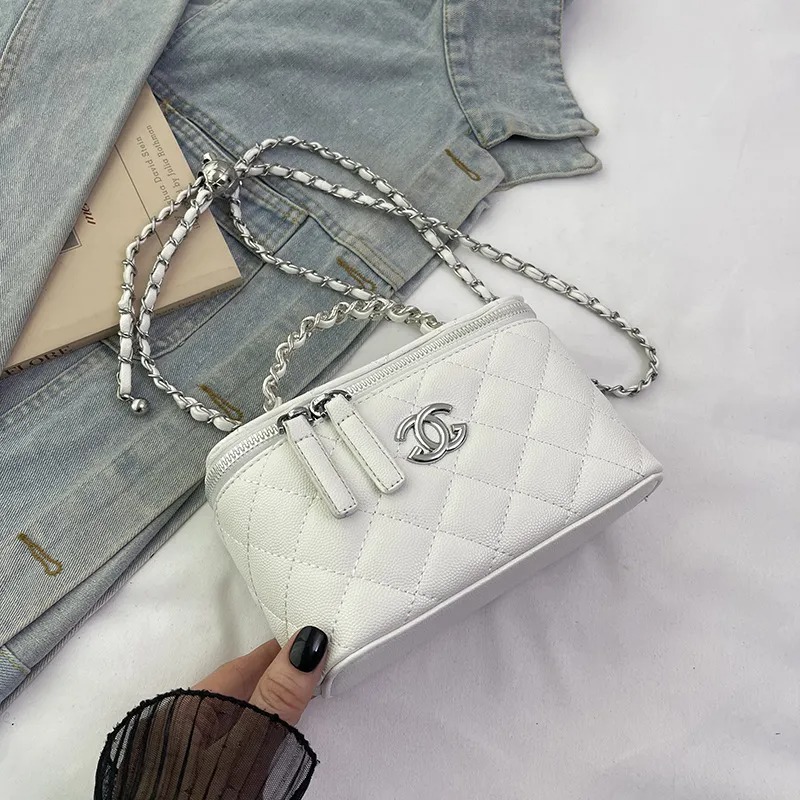 Designer Bag Shoulder Bag Luxury Bag New Versatile Exquisite And Elegant For Womens Black White Underarm Shoulder Bags Fashion Bags chain plain bags99