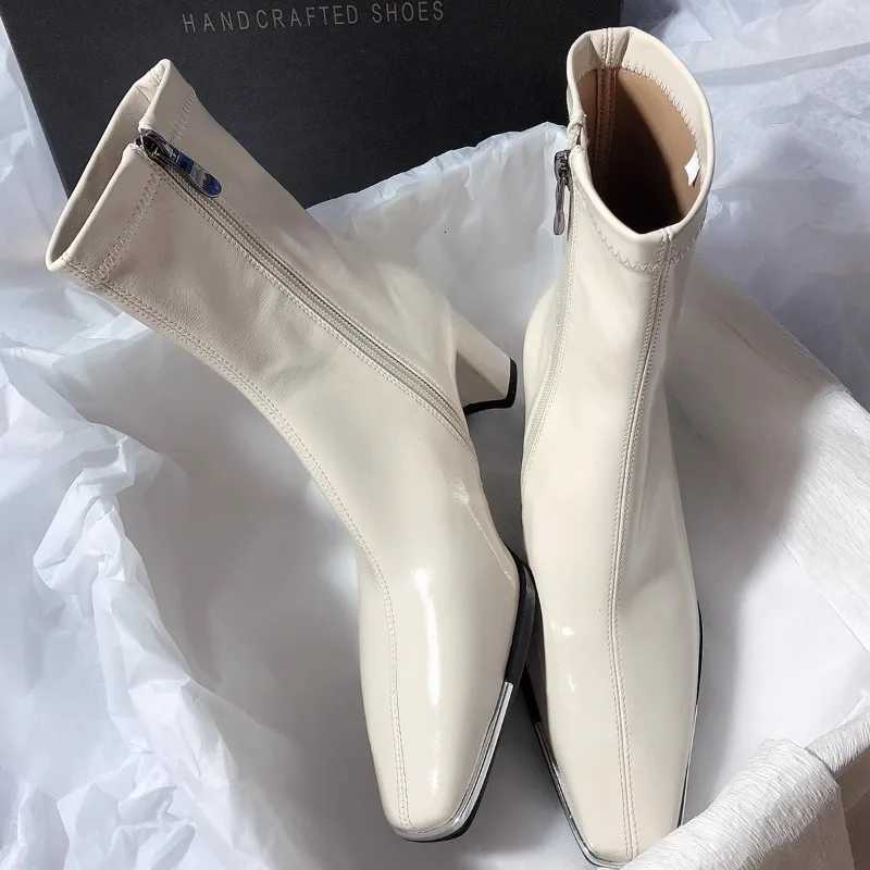 Autumn and Winter Elegant Square Head Thick Heel Side Zipper Solid Color Stitching Black High Heel Fi Boots for WomenXJ250807
