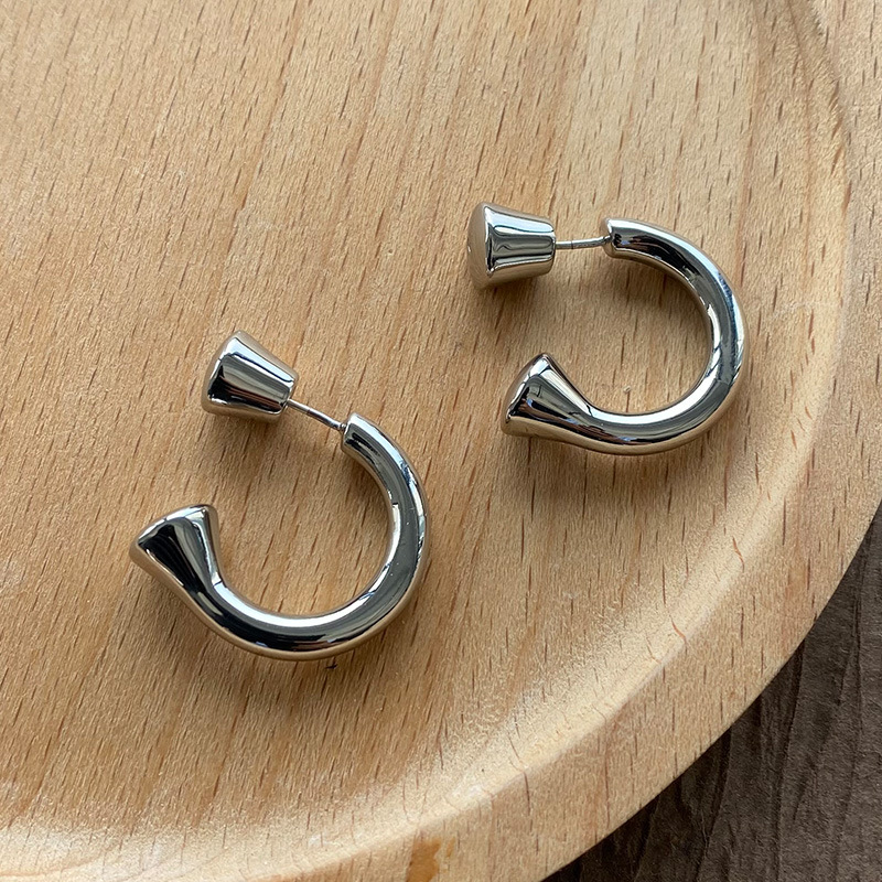 Europe Platinum Plated Copper S925 Silver Needle Earrings Women Fashion High Quality Jewelry Trendy