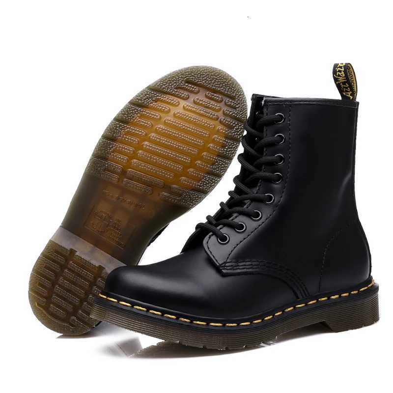 Large Size Men Genuine Leather Classic Six Hole Boots Fi British Style Riding Short Ankle Boots Outdoor Boots Womens Boots XJ250807