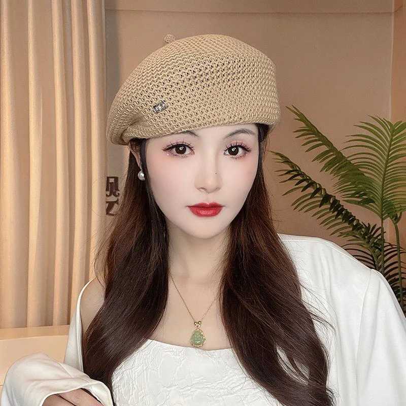 Hot selling fashion versatile temperament Korean version painter hat for women breathable shiny letter pred edge beret XJ250807