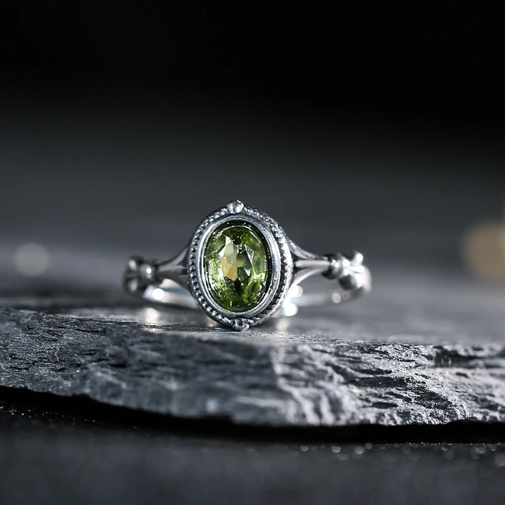 S925 Silver Natural Ore Jade Olivine Womens Ring Jewelry Fashion Exquisite Womens Open Ring Sparkling Wedding Gift Accessories 250730