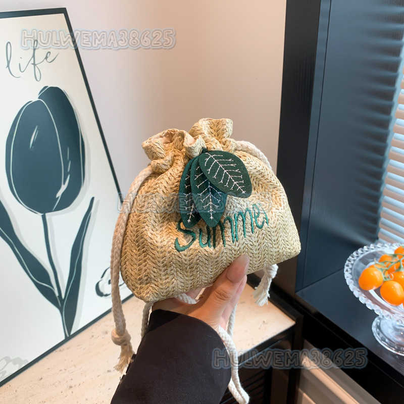 Summer Fashion Style Straw Bag Strawberry Embroidery Crossbody Bucket Bag 2024 Drawstring Woven Casual Womens Bag H250806