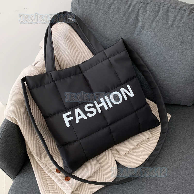 Celebrity and Stylish Handbag 2023 New Large Capacity Shoulder Crossbody Bag Simple Casual Tote Bag H250806