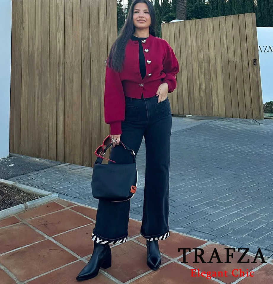TRAFZA Women Elegant Red Knit Cardigan Heart Buttons Sweater Spring Fashion High Street Casual Romantic Sweater 250801