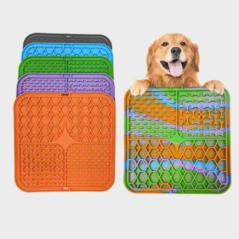 Pet Lick Silicone Mat Pet Slow Food Plate Dog Bathing Distraction Silicone Dog Sucker Food Training Dog Feeder Supplies for Dogs Y250806