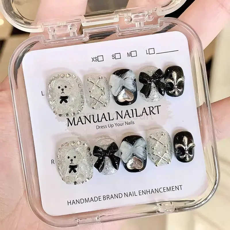 10Pcs Short Square Round Handmade Nails Bow Black and White Bear Fake Nail Diamond Decoration Removable Wearable Nail for Women M250807