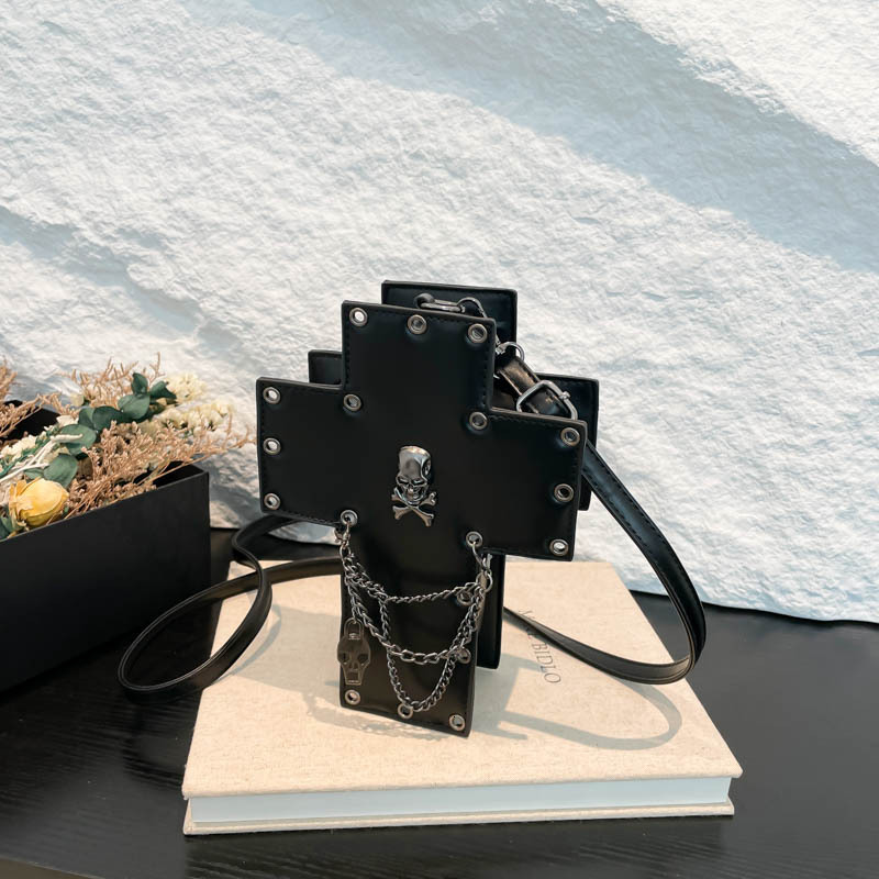 Free shipping designer Motorcycle Style Bag for Women New Gothic Style Rivet Chain Small Square Bag Personality Cross Shoulder Bag Crossbody Bag