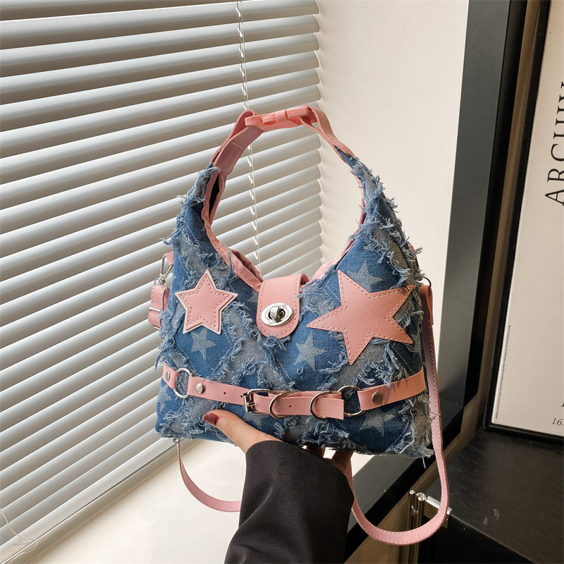 2025 Fashion personality sexy female celebrity new casual denim chain trend handbag women s shoulder bag designer bag women s shoulder bag women s cro