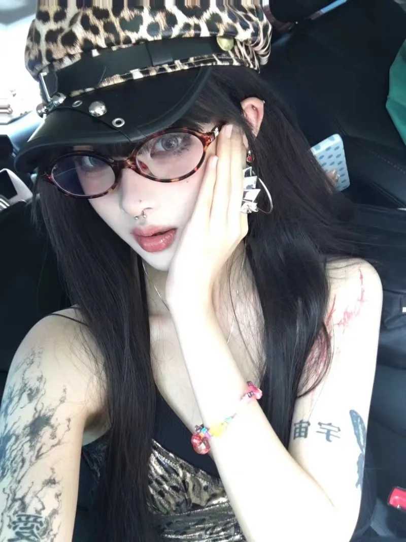 American Niche Leopard Print Newsboy Hats Women Personality Belt Buckle Design Street Trend Versatile Retro Flat Top Berets Y2k XJ250807