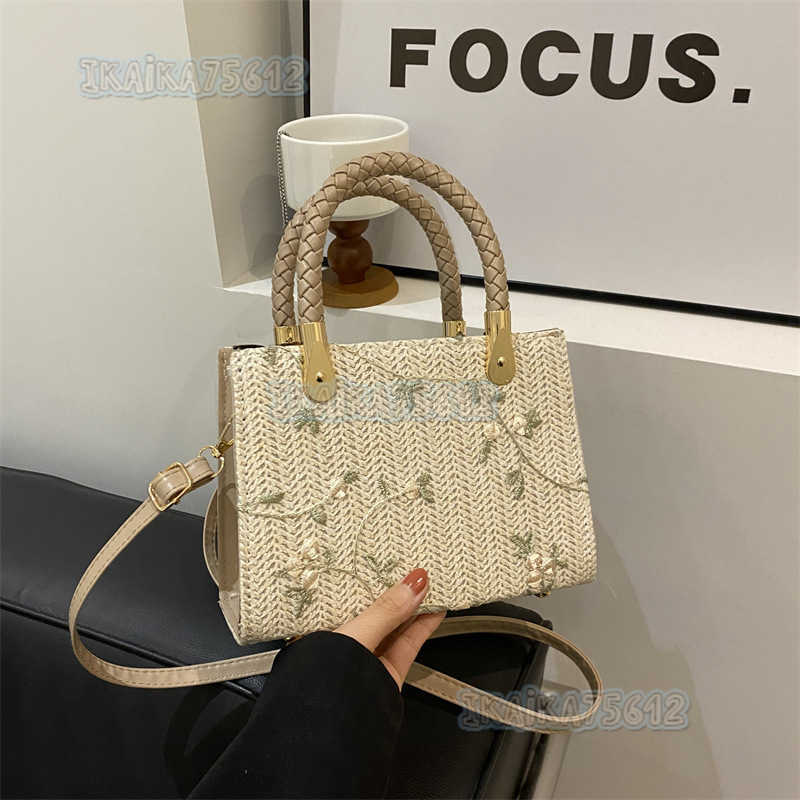 Straw Woven Handbag for Women 2024 New Seaside Woven Handbag Niche Popular Crossbody Bag Versatile Small Square Bag H250806