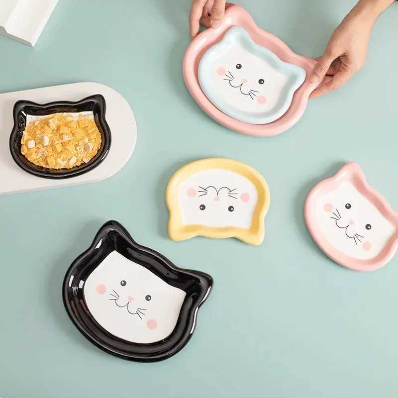 New Cartoon Ceramic Cat Dog Bowl Dish Cute Shape No Spill Pet Food Water Feeder Cats Puppy Small Pet Bowl Feeding Supplies Y250806