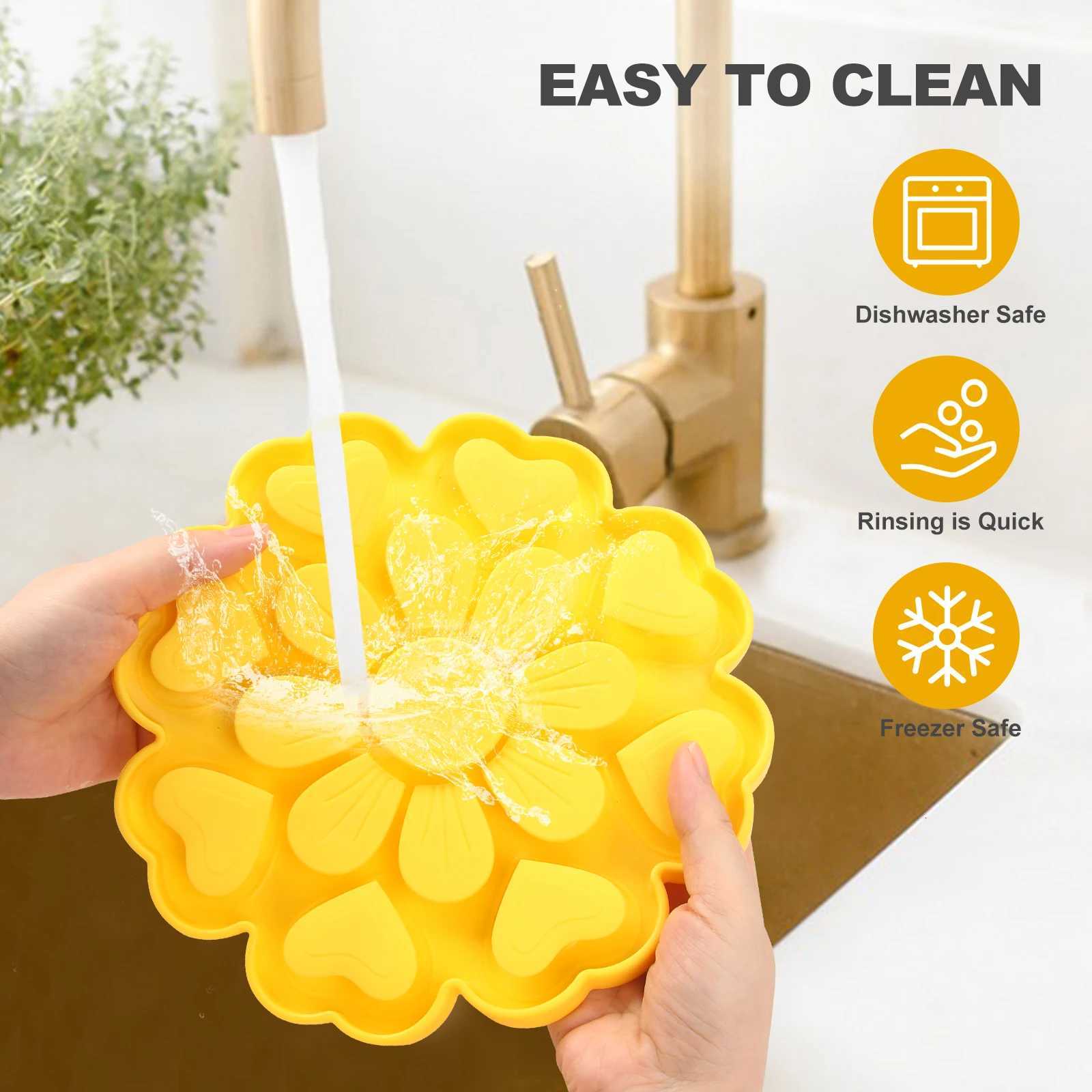 Pet Slow feeder Bowl Licking Pad Lick Feeder Pad with Suction Cup Choke Proof Silicone Slow Food Dog and Cat Feeding Products Y250806